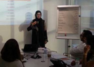 "حنان" تُعلّم الأوروبيين التحدث باللهجة الإماراتية