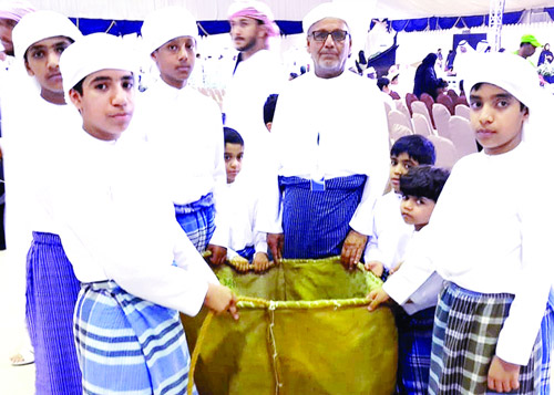 «الطبقة».. أداة نقل العومة بعد «الضغوة»