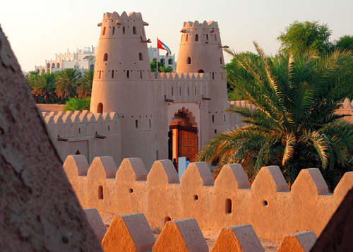 حصون وقلاع الإمارات.. «موروثنا» المهيب يجتذب الزوار